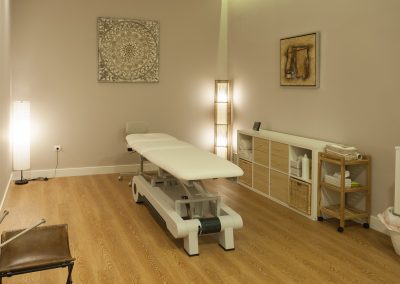 Sala de osteopatía - Centro Ángel Villa